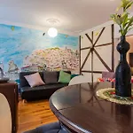 Amazing Camões Apartment - Chiado, Lisbon